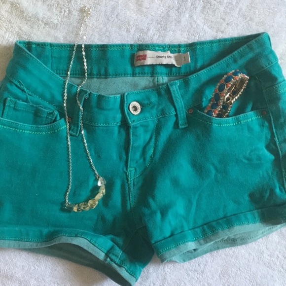 Levi's Pants - Levi’s Shorty Short